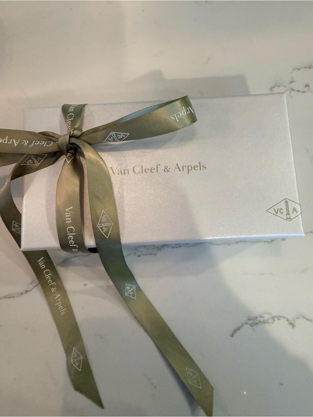 Van Cleef & Arpels Olive Ribbon Jewelry Box